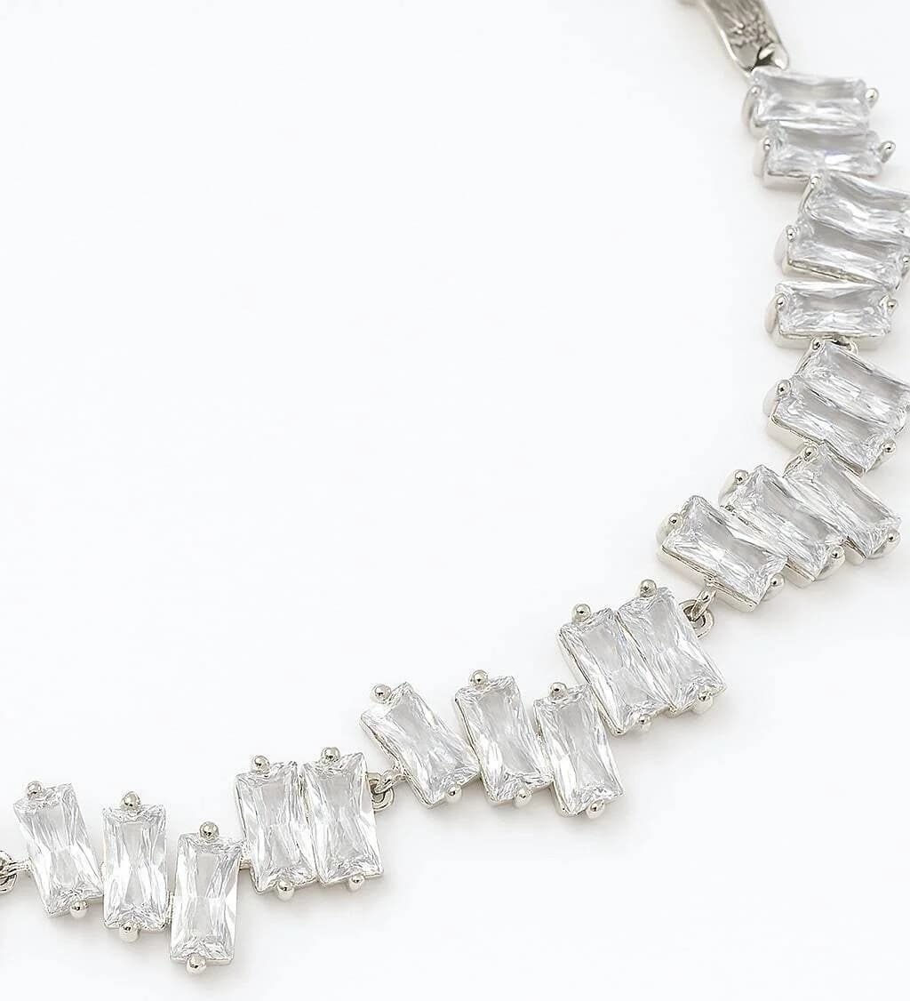 Collier Ras de Cou Vivienne Westwood cristaux baguette argenté vue 2