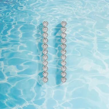 Boucles d'oreilles pendantes APM Monaco coeur en argent massif vue 2