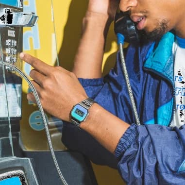 Montre Casio A168WER-2AEF unisexe détail cadran bleu