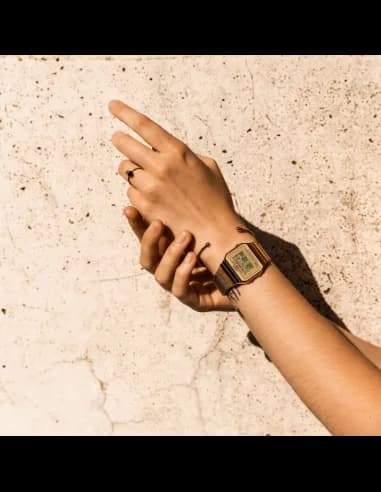 Montre Casio A700WMG-5DF unisexe détail bracelet acier