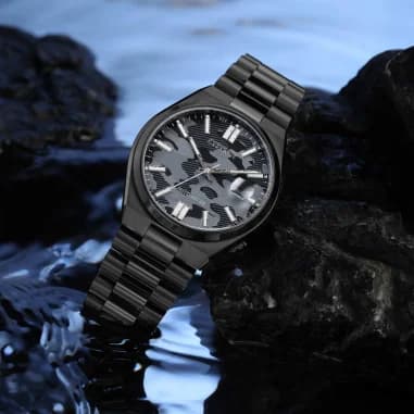 Montre Citizen NJ0155-87E homme verso boîtier