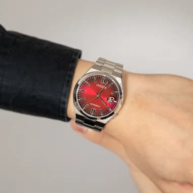 Montre Citizen NJ0150-56W homme détail bracelet acier