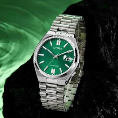 Montre Citizen NJ0150-81X homme détail bracelet acier