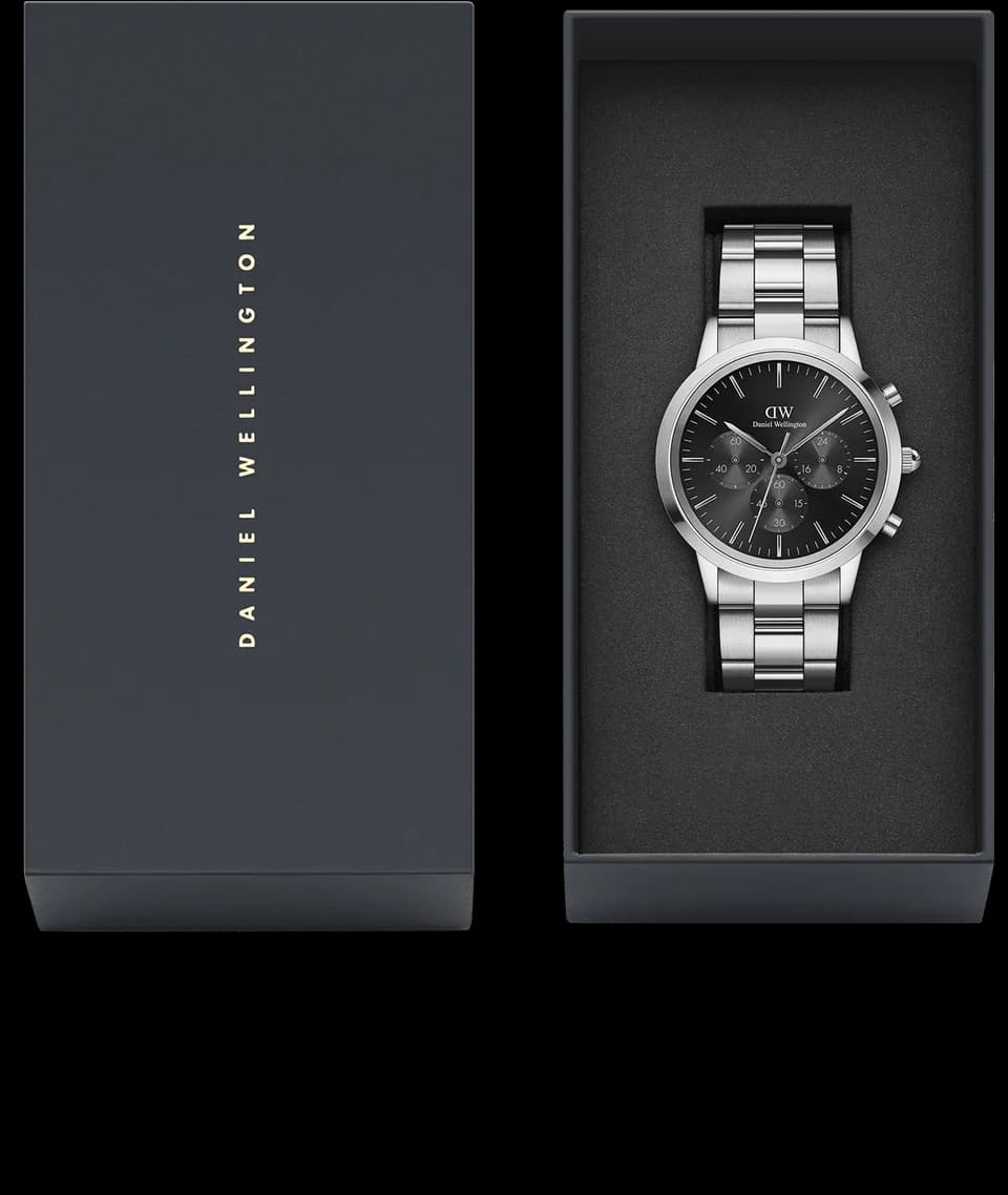 Daniel Wellington DW00100645 Iconic Chronograph Link Onyx G Stainless Steel Black Dial Watch vue 5