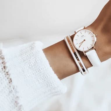 Montre Daniel Wellington DW00400007 femme détail bracelet acier