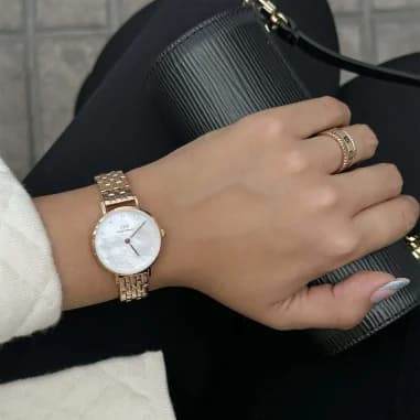 Montre Daniel Wellington DW00100613 femme détail bracelet acier