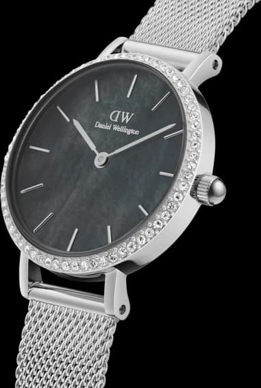 Montre Femme Daniel Wellington Petite Lumine Bezel Sterling DW00100661 cadran noir nacre vue 2