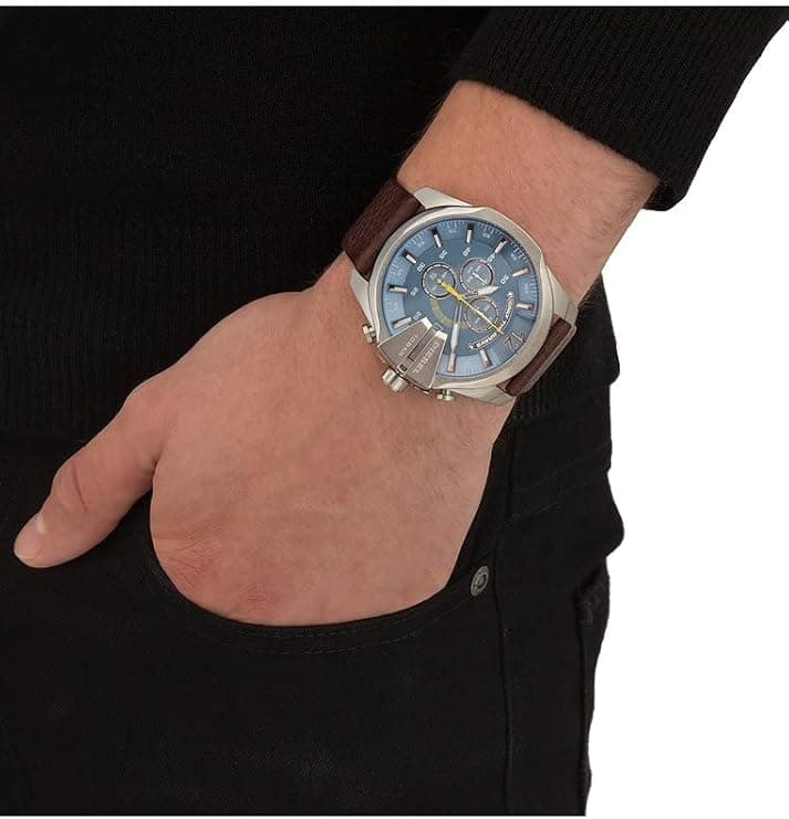 Montre Homme Diesel Mega Chief DZ4281 cadran bleu bracelet cuir marron vue 5