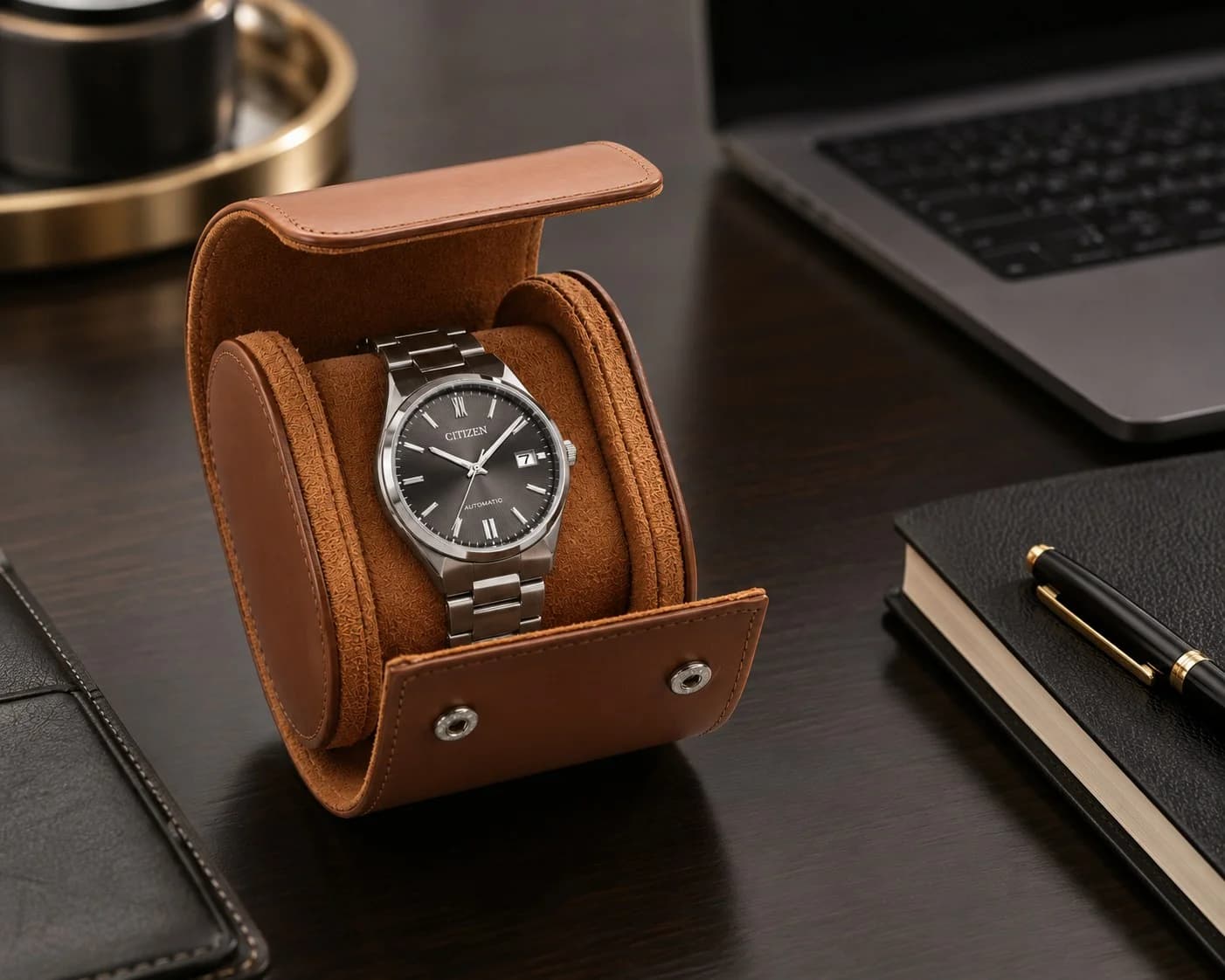 Trieste Brown Travel Pouch for 1 Watch: Compact Flap Elegance vue 2