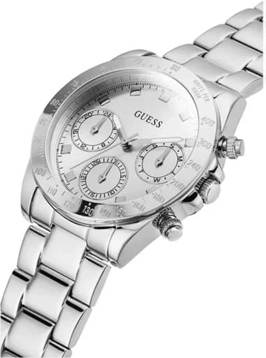 Gros plan sur le cadran argent de la Guess GW0314L1