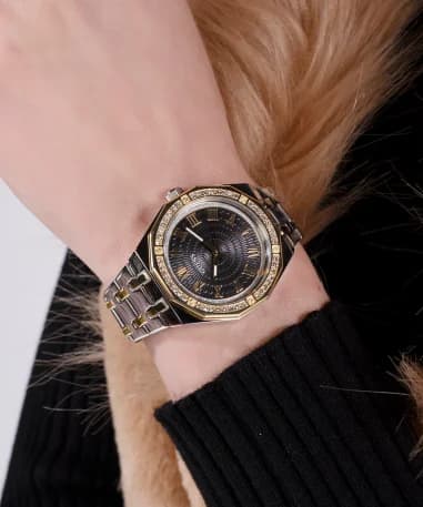 Montre Guess GW0770L4 femme détail bracelet acier