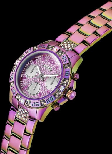 Gros plan sur le cadran multicolore de la Guess GW0771L4