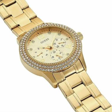 Gros plan sur le cadran or de la Guess W1097L2