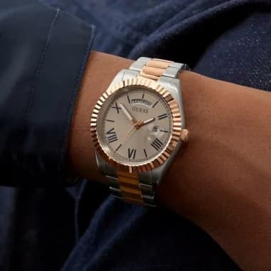 Montre Guess GW0265G13 homme détail bracelet acier