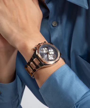 Montre Guess GW0703G4 homme détail bracelet acier