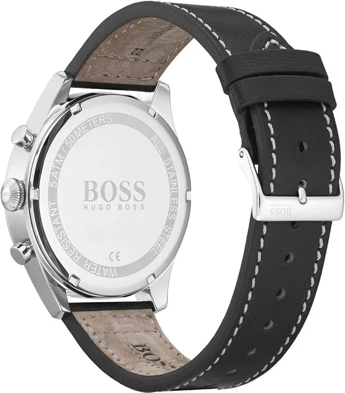 Gros plan sur le cadran noir de la Hugo Boss 1513708