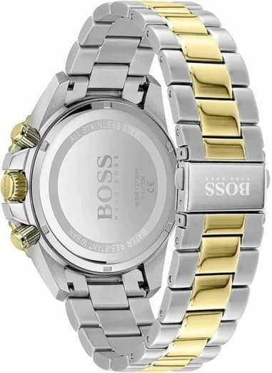 Gros plan sur le cadran noir de la Hugo Boss 1513908