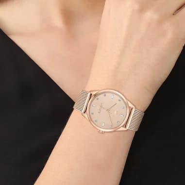 Montre Lacoste 2001344 femme détail cadran or rose