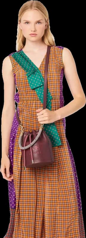 Marc Jacobs The Bucket Bag in calfskin vue 4