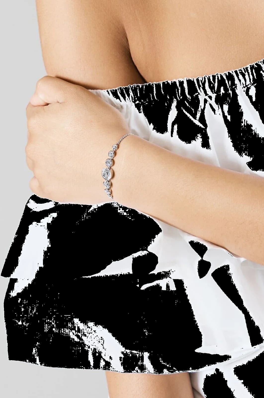 Michael Kors Logo Shine Bracelet with Crystals and Sliding Clasp vue 5