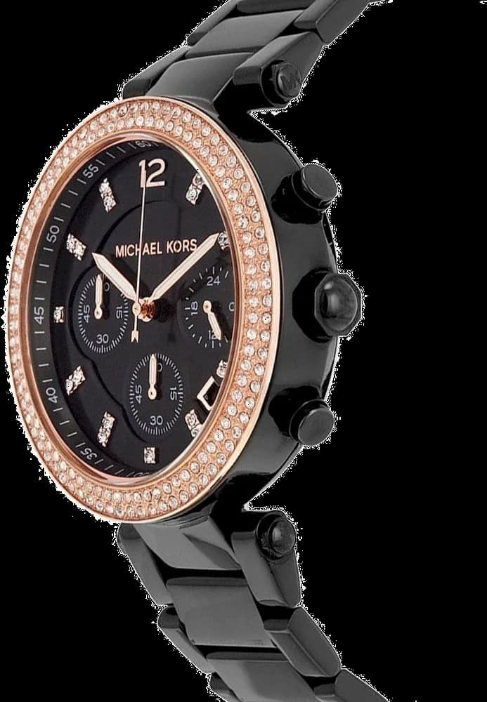 Gros plan sur le cadran noir de la Michael Kors MK5885