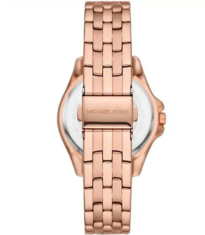 Gros plan sur le cadran or rose de la Michael Kors MK7367