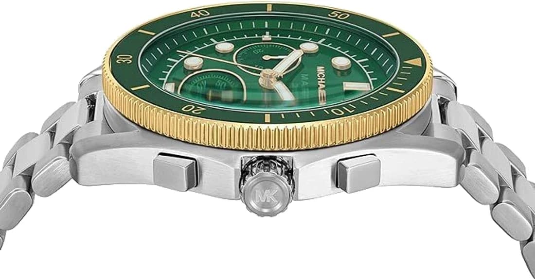 Gros plan sur le cadran vert de la Michael Kors MK9215