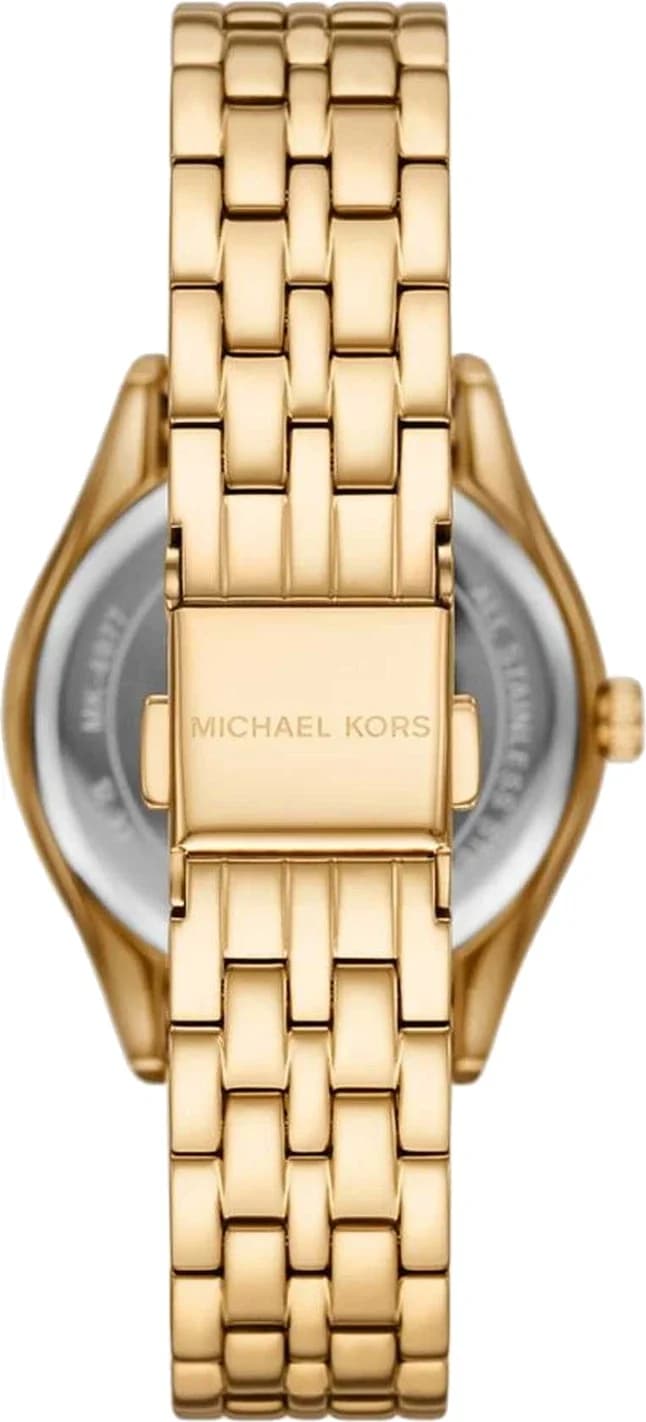 Gros plan sur le cadran or de la Michael Kors MKO9017