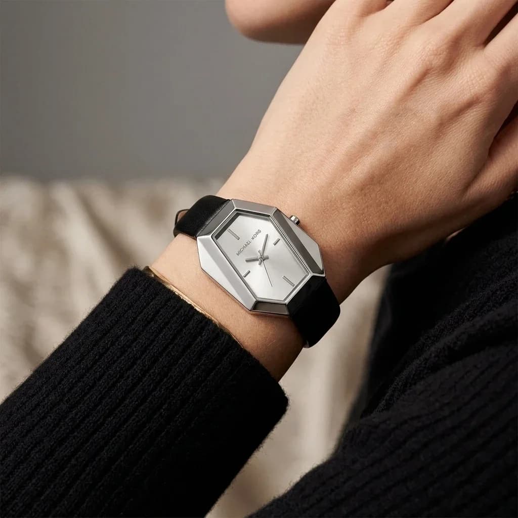 Michael Kors MK4881 côté fond de boîtier argent