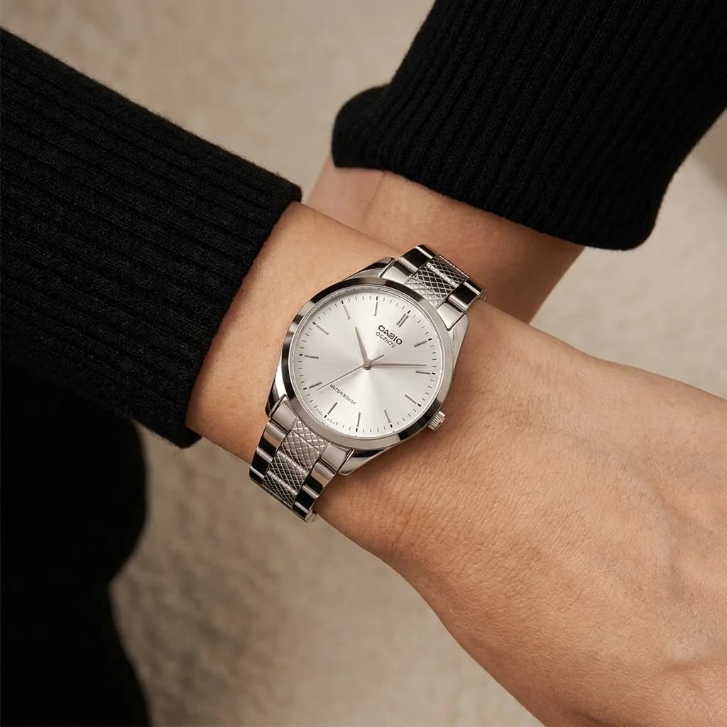 Casio LTP-1274D-7ADF vue de côté