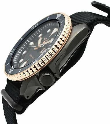 Montre Seiko SBSA098 homme vue de profil