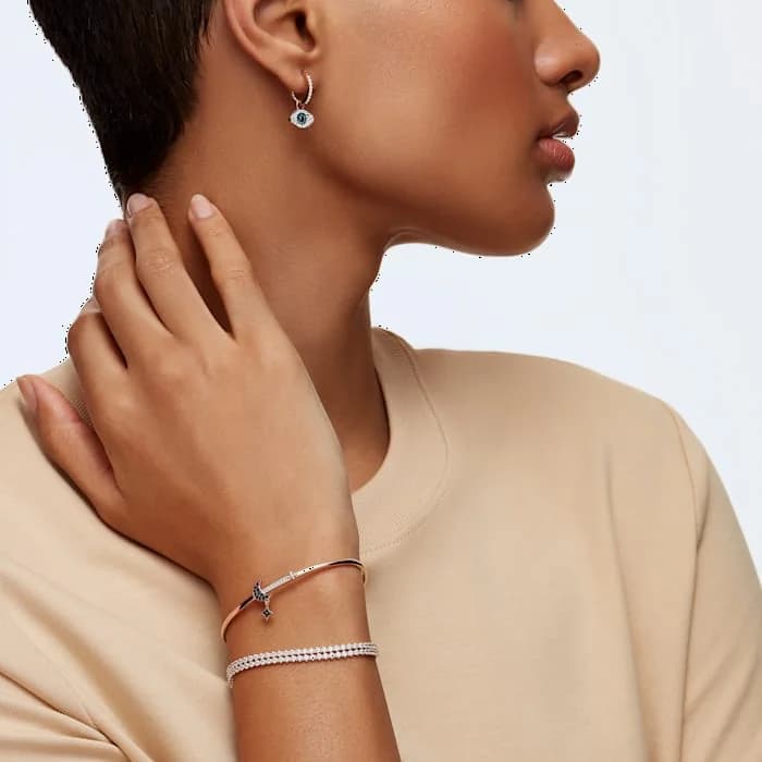 Gros plan sur le cadran de la Swarovski 5425857