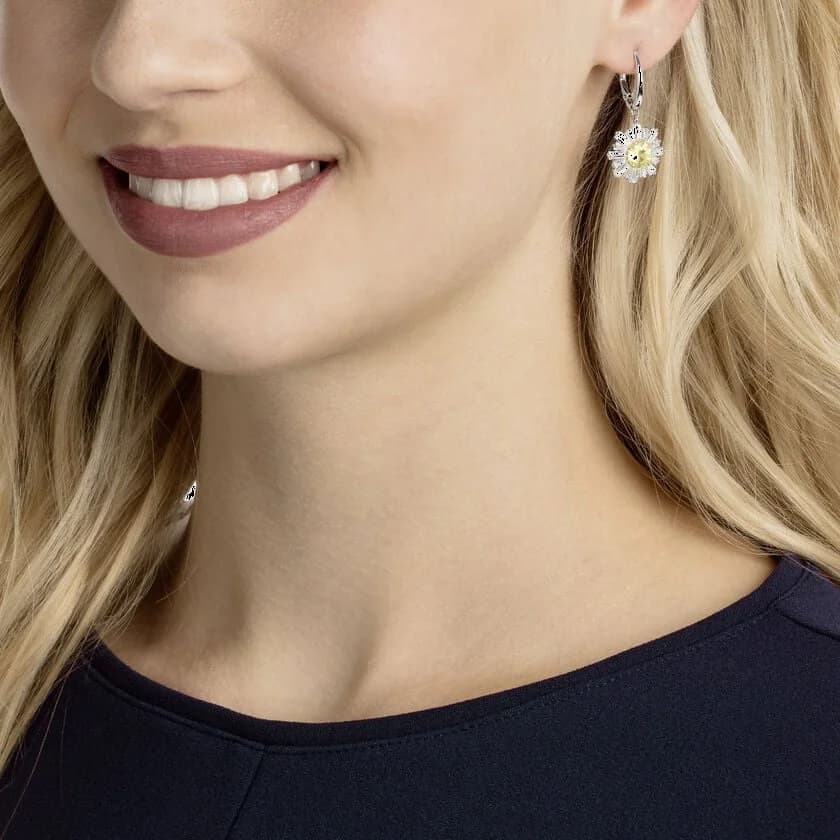 Boucles d'oreilles Swarovski Sunshine 5479914 plaqué rhodium incrustées de cristaux vue 5
