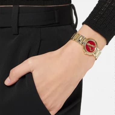 Montre Versace VET300321 femme détail cadran rouge