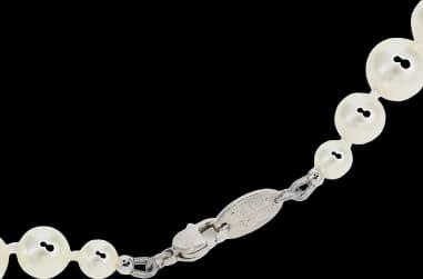 Vivienne Westwood low relief pearl choker with crystal pavé logo vue 4