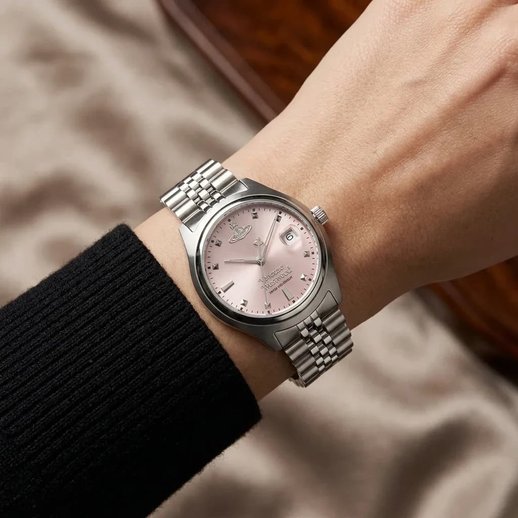 Montre Vivienne Westwood VV311PKSL femme détail cadran rose