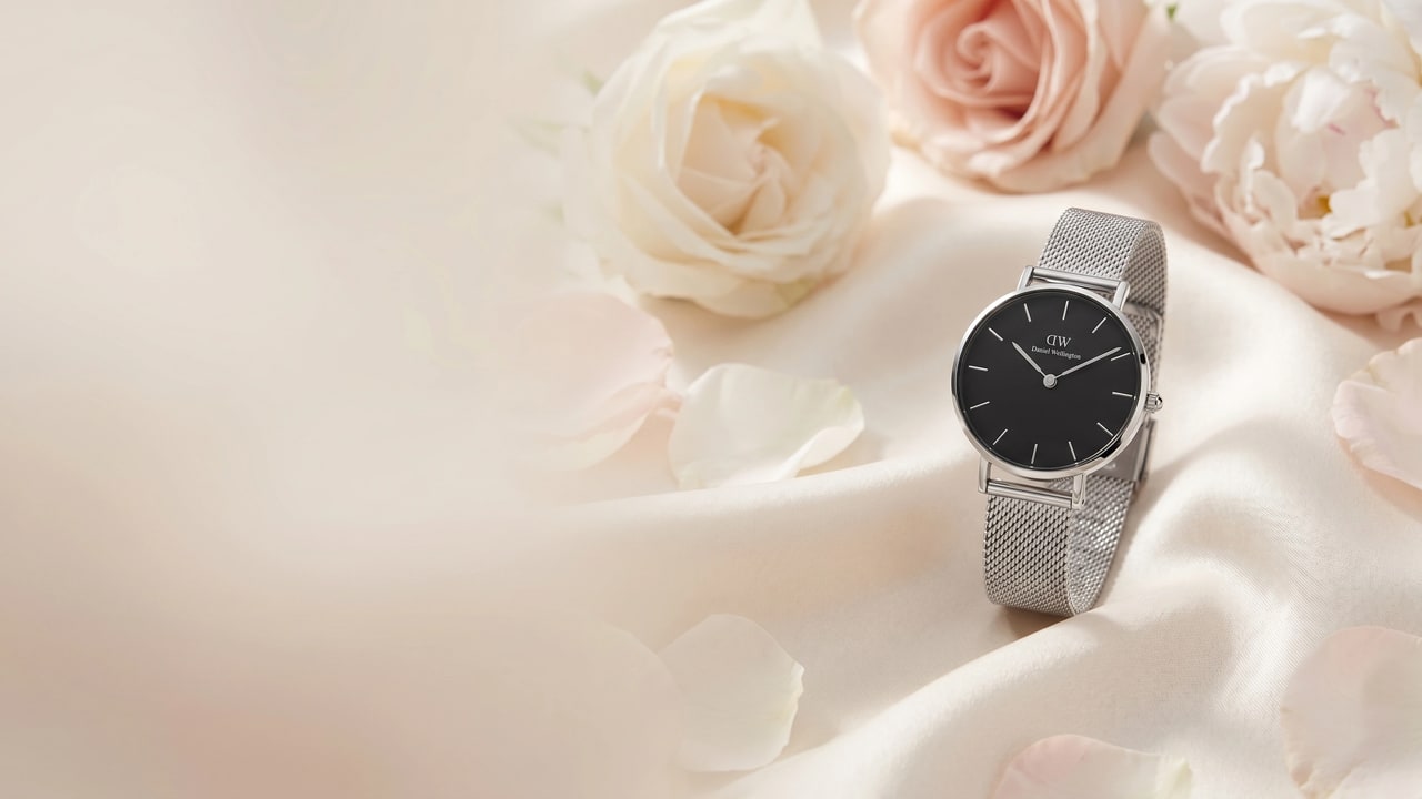 Bannière éditoriale montres femme luxe